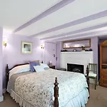 Hargrave House Bed And Breakfast